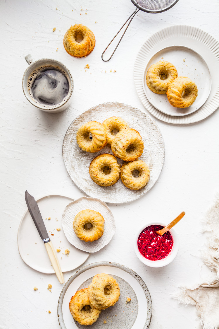 Mini Iced Vovo Bundt Cakes {DF & GF} | The Whimsical Wife